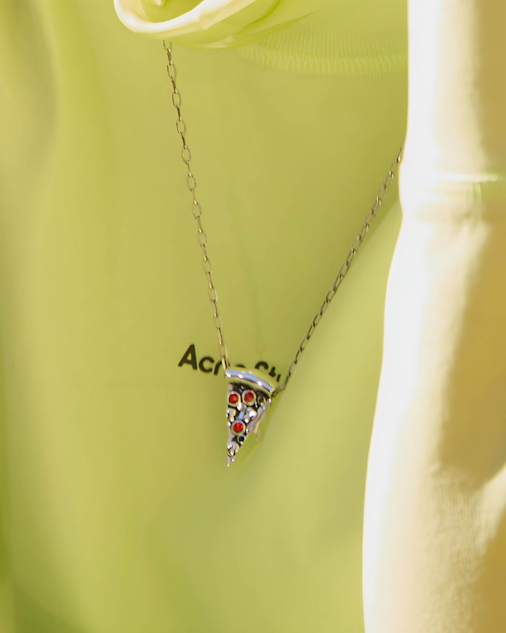 SAUCY NECKLACE