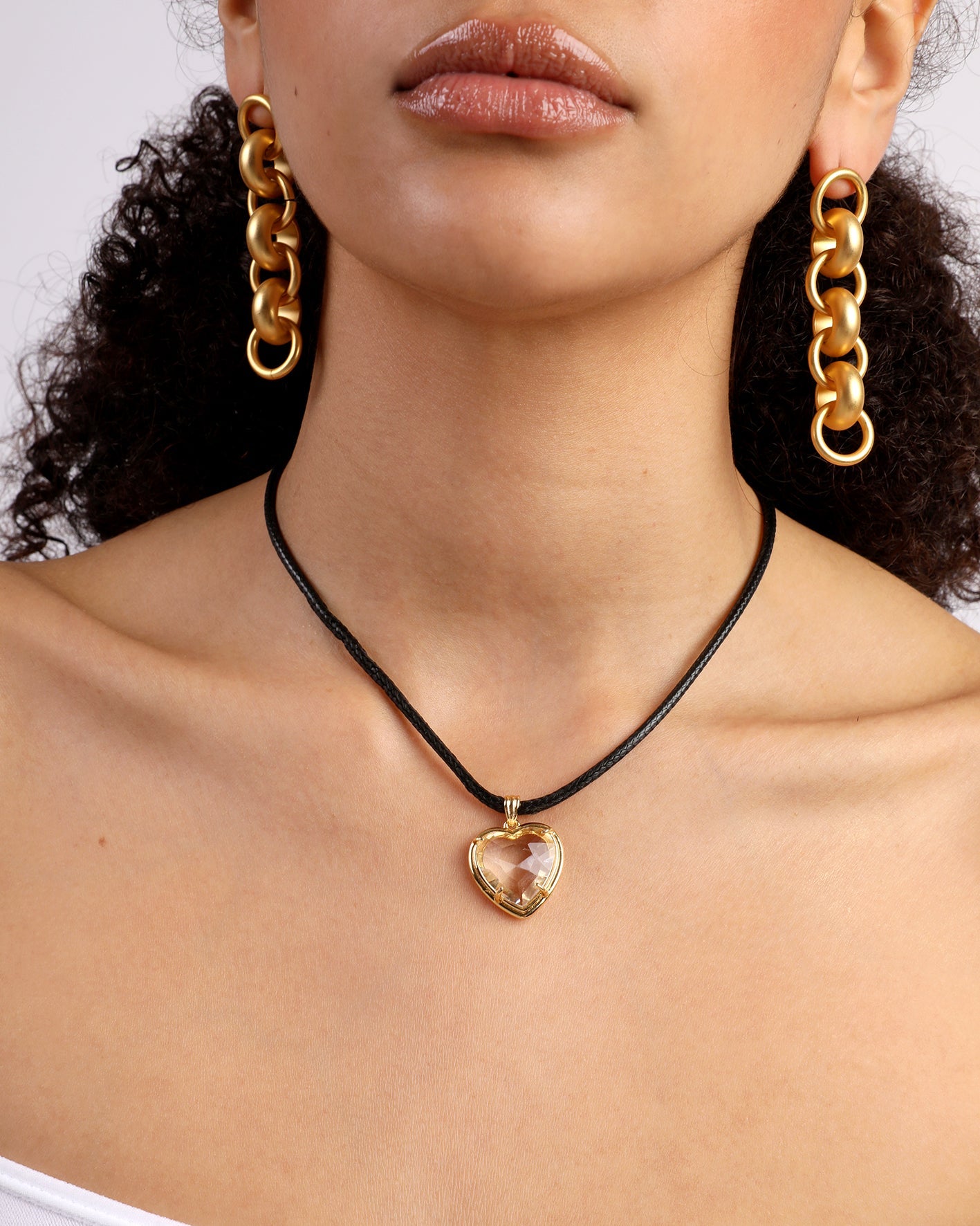 CRAZY IN LOVE CHOKER
